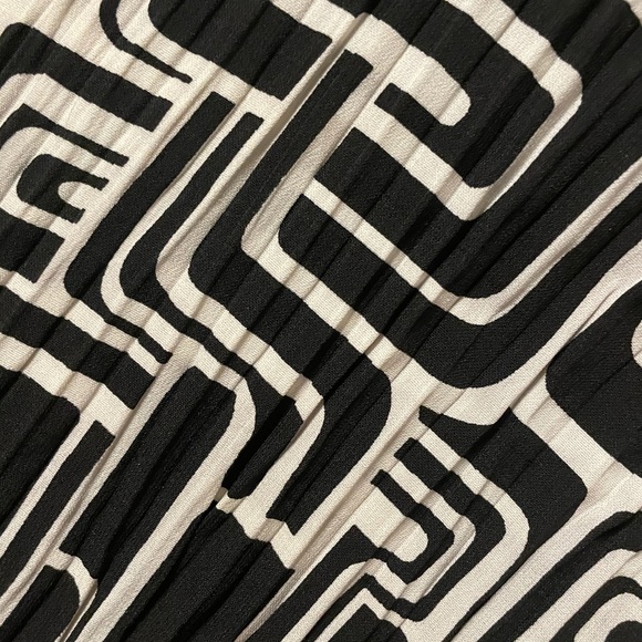 Lane Bryant black and white collard shirt - Picture 2 of 4